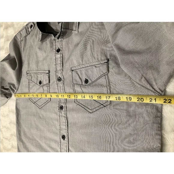 Modern Culture  Men’s Gray/Black Fleur Wings Button Down‎ Shirt Size Large - Picture 11 of 13